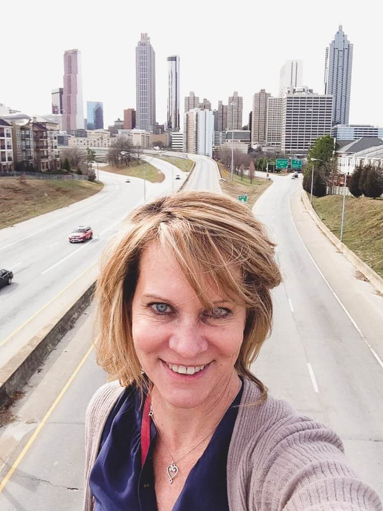 Atlanta is a great city for the family but it’s even better when you can visit without the kids. Check out all the fun things you can do during a romantic long weekend in Atlanta and all the great food and drinks you can enjoy! #atlanta #emptynest #kidfree #travel