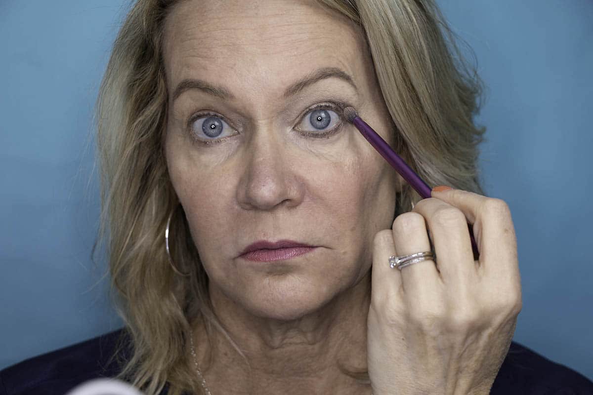 Easy One Eyeshadow Eye Makeup for Older Hooded Eyes 19 Easy One Eyeshadow Eye Makeup for Older Hooded Eyes 19