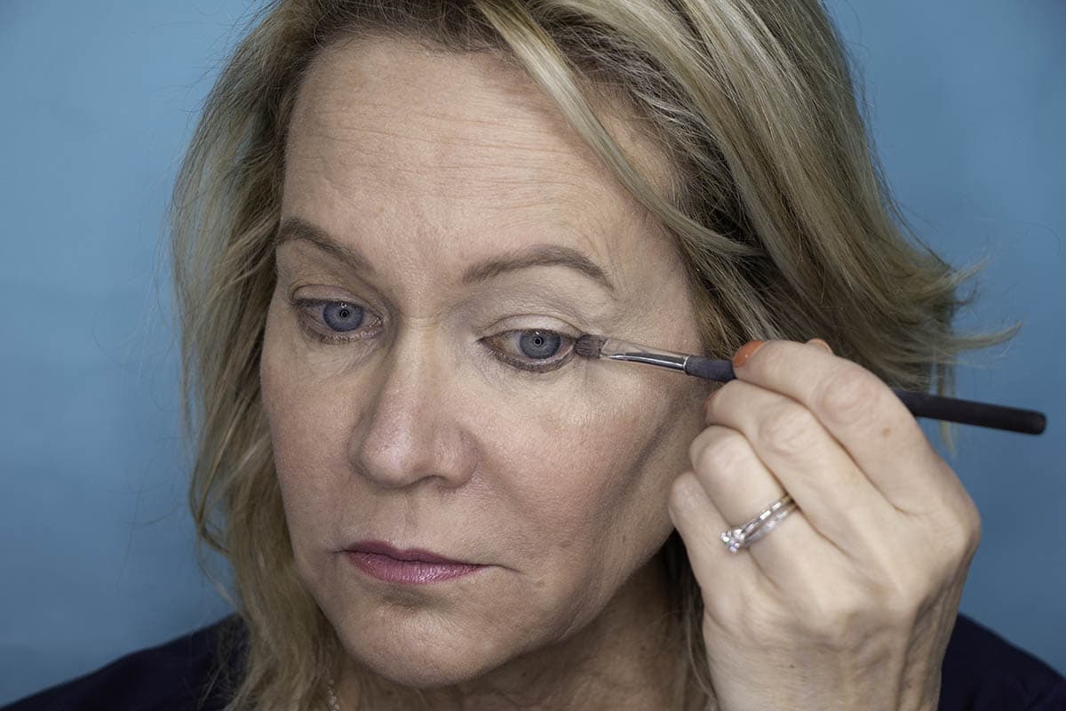 Easy One Eyeshadow Eye Makeup for Older Hooded Eyes 13 Easy One Eyeshadow Eye Makeup for Older Hooded Eyes 13