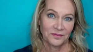 Easy One Eyeshadow Eye Makeup for Older Hooded Eyes