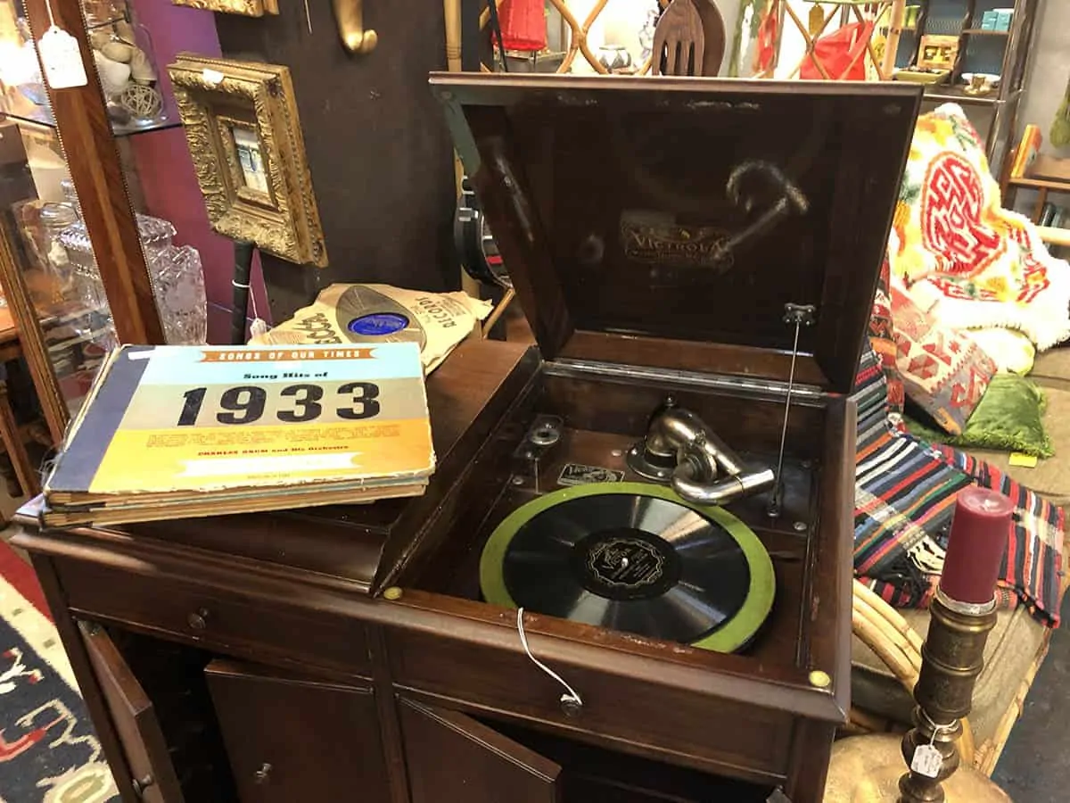 25 Cozy Ways to Embrace the Hygge Life 20 25 Cozy Ways to Embrace the Hygge Life 19