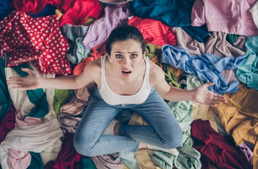Midlife Rambler Home 24 how-to-declutter-when-overwhelmed-horiz-heading