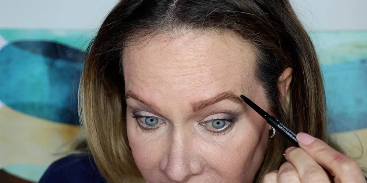 Eyebrow Tutorial: How to Fill In Thin Brows in a Flash 16 Eyebrow Tutorial: How to Fill In Thin Brows in a Flash 9