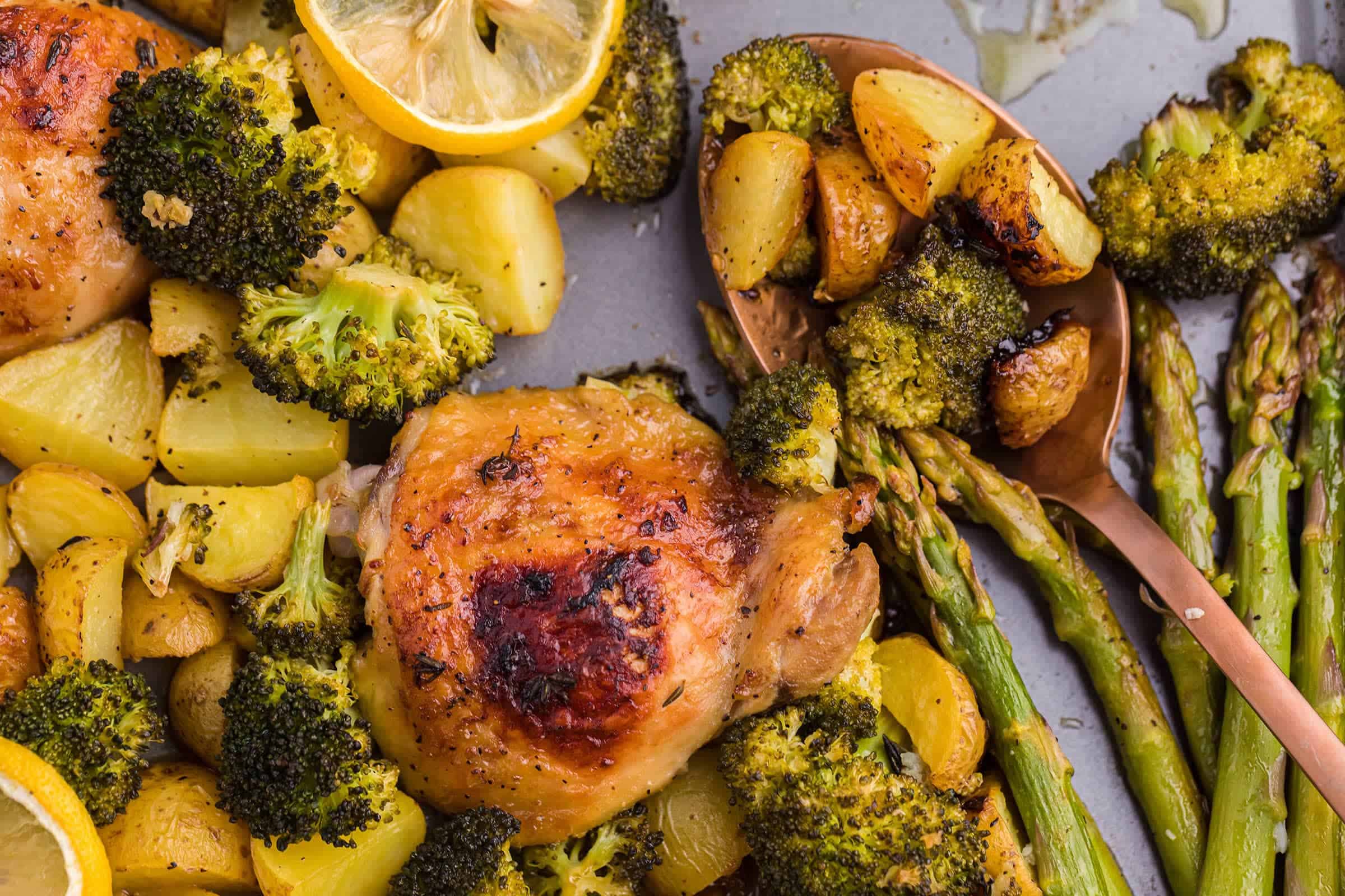 Lemon Garlic Sheet Pan Chicken and Veggies Recipe