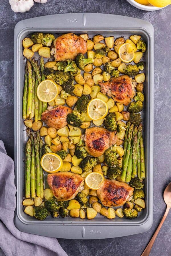 Crisp And Tender Lemon Garlic Sheet Pan Chicken And Veggies Dinner
