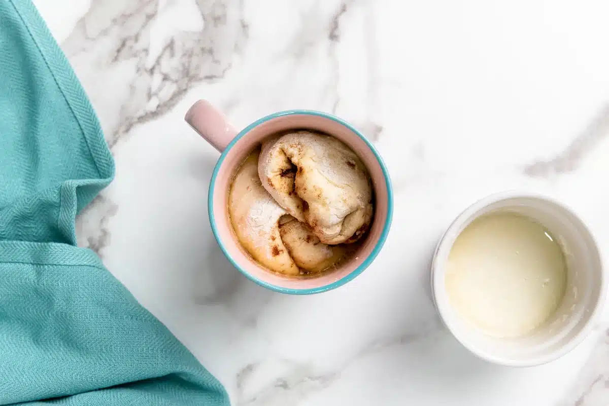 single serving cinnamon roll microwave
