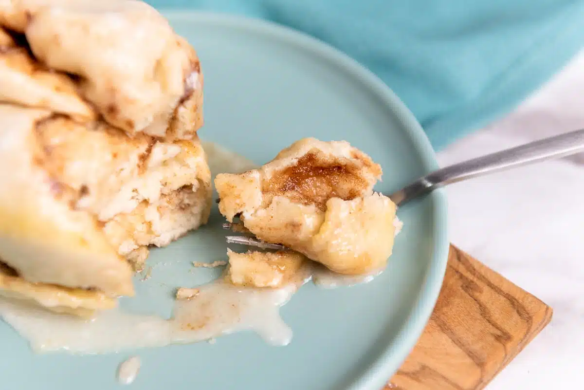 single serving cinnamon roll microwave